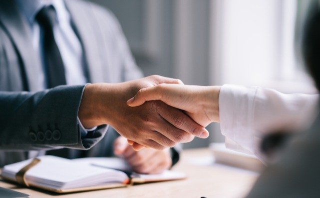 Empresa abre seleção para atendente com atuação no atendimento ao cliente